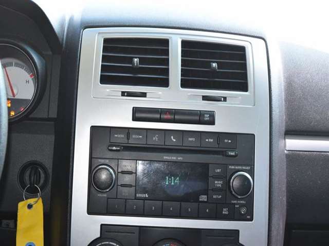 2010 Dodge Charger SXT 4DR Sedan